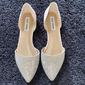 Steve Madden Diamond Pointed Toe Flats